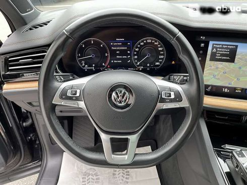 Volkswagen Touareg 2018 - фото 20