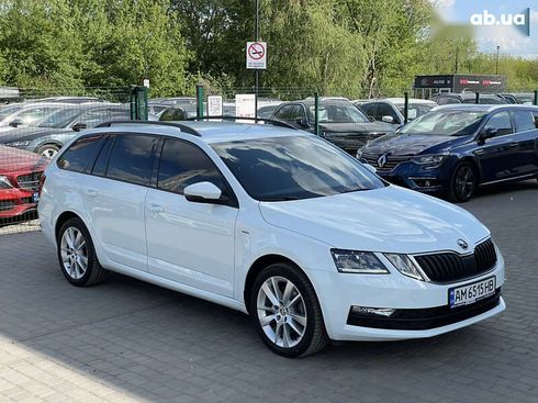 Skoda Octavia 2018 - фото 11