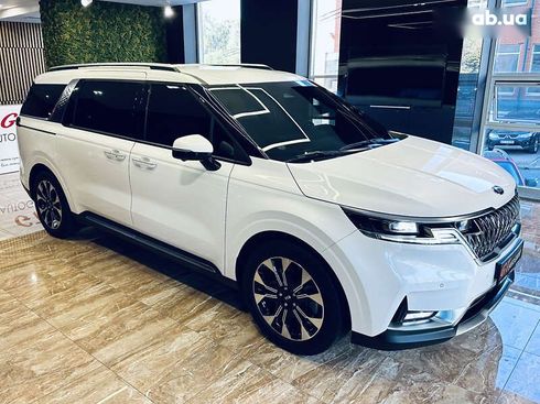 Kia Carnival 2021 - фото 5