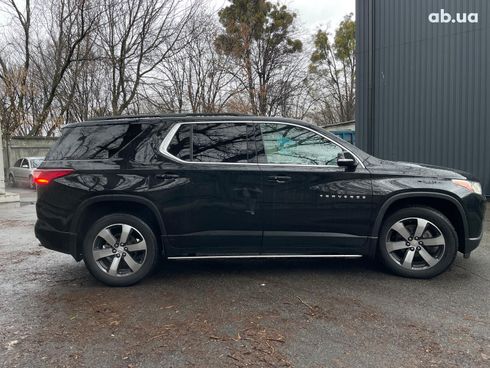 Chevrolet Traverse 2019 черный - фото 9