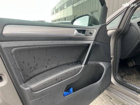 Volkswagen e-Golf 2015 серый - фото 19