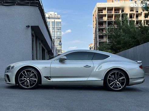 Bentley Continental GT 2018 - фото 22