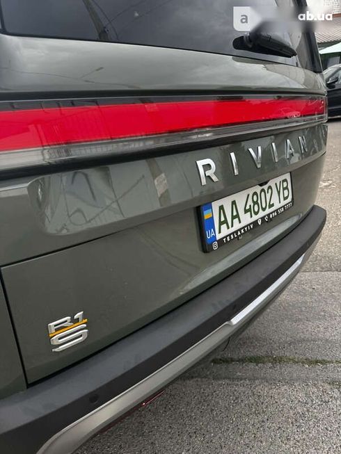 Rivian R1S 2022 - фото 12