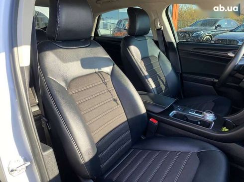 Ford Fusion 2017 - фото 25