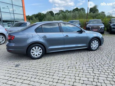 Volkswagen Jetta 2015 - фото 4