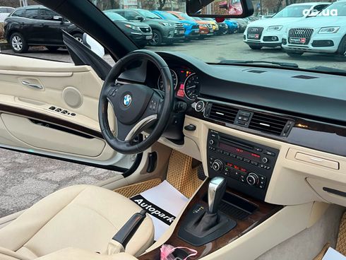 BMW 3 серия 2010 белый - фото 29