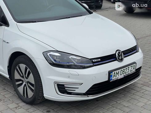 Volkswagen e-Golf 2020 - фото 15