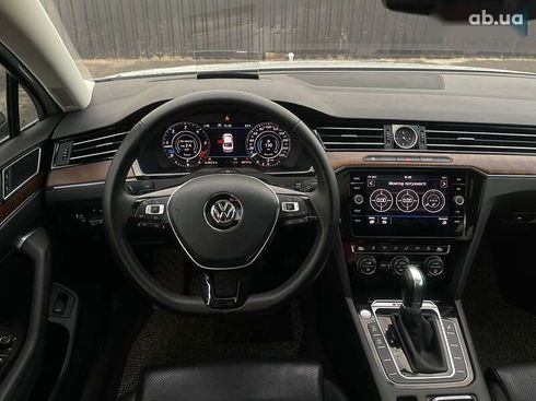 Volkswagen Passat 2018 - фото 19