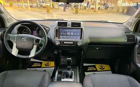 Toyota Land Cruiser Prado 2017 - фото 14