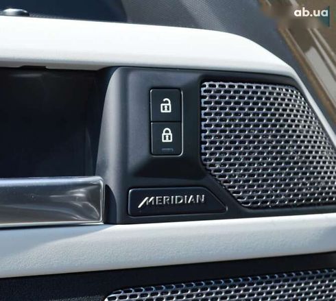 Land Rover Defender 2020 - фото 25