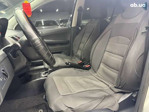 Skoda Fabia 2004 - фото 10