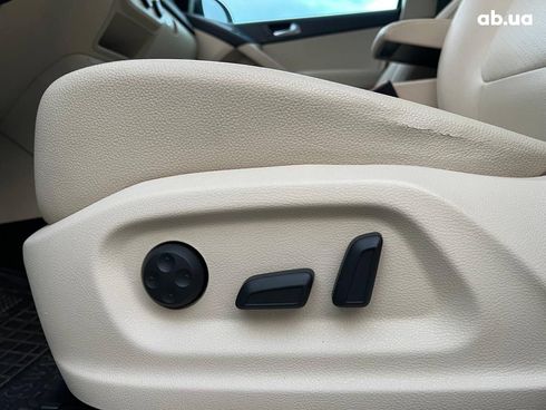 Volkswagen Tiguan 2016 синий - фото 20