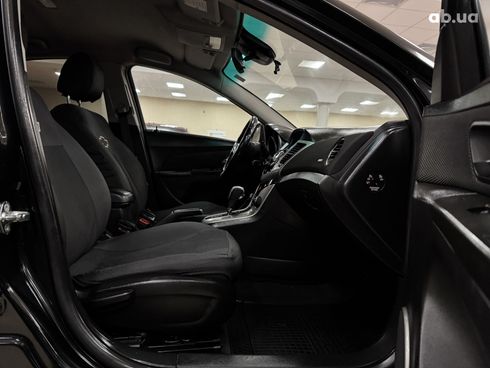 Chevrolet Cruze 2011 черный - фото 10