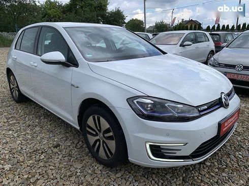 Volkswagen e-Golf 2020 - фото 9