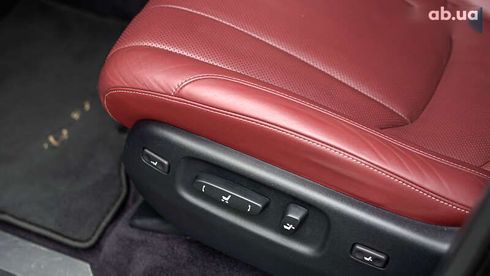 Lexus LX 2017 - фото 16