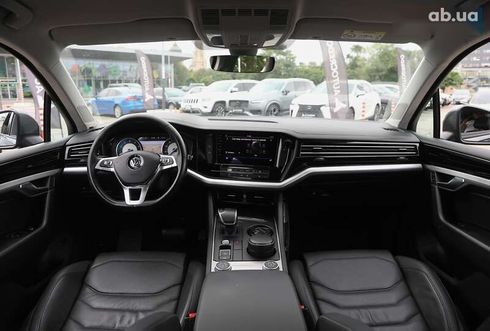 Volkswagen Touareg 2019 - фото 14