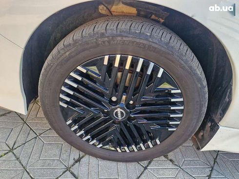 Nissan Leaf 2023 - фото 9