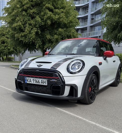 MINI John Cooper Works Hatch 2021 белый - фото 20