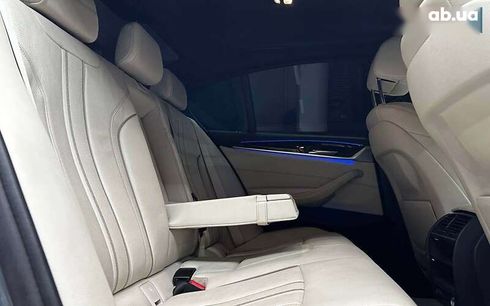 BMW 5 серия 2018 - фото 22