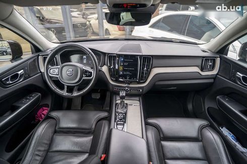 Volvo XC60 2018 - фото 26