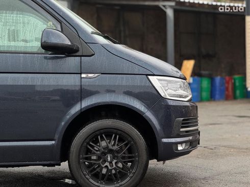Volkswagen Caravelle 2017 синий - фото 21