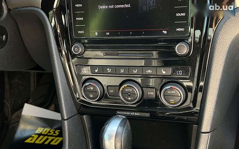 Volkswagen Passat 2020 - фото 11
