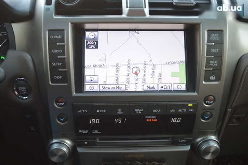 Lexus GX 2012 - фото 26