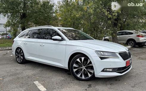 Skoda Superb 2016 - фото 18