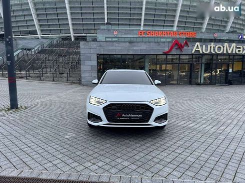Audi A4 2022 - фото 2