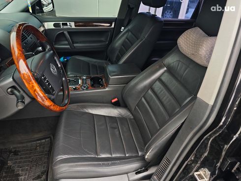 Volkswagen Touareg 2007 черный - фото 24