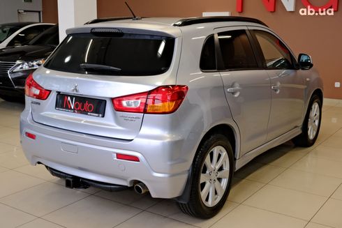 Mitsubishi Outlander 2013 серебристый - фото 4