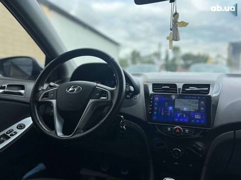 Hyundai Accent 2011 - фото 15