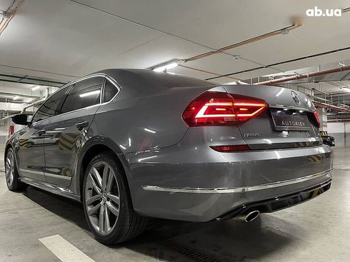 Volkswagen Passat 2017 - фото 9
