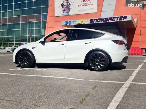 Tesla Model Y 2022 - фото 9