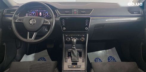 Skoda Superb 2020 - фото 21