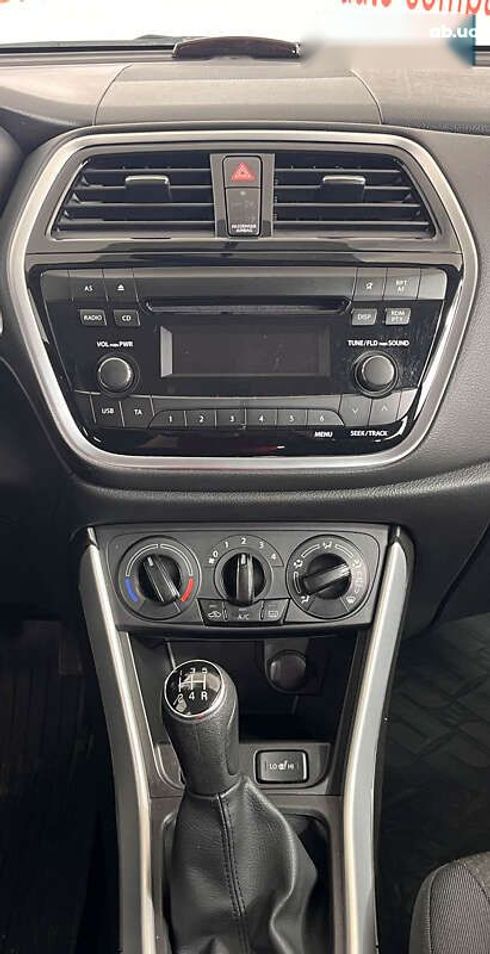 Suzuki SX4 2021 - фото 21