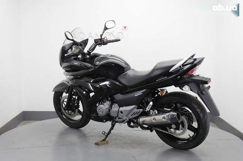Suzuki GSR 2016 - фото 6