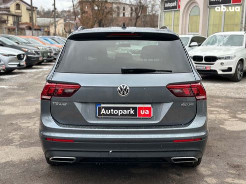 Volkswagen Tiguan 2021 серый - фото 13