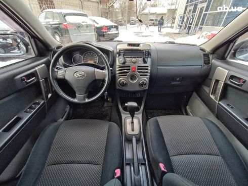 Daihatsu Terios 2011 серый - фото 15