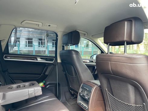 Volkswagen Touareg 2015 белый - фото 24