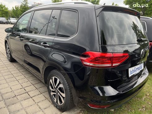 Volkswagen Touran 2022 - фото 22