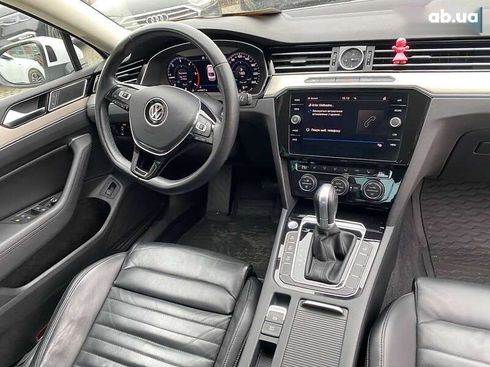 Volkswagen Passat 2017 - фото 10