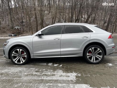 Audi Q8 2019 серый - фото 15