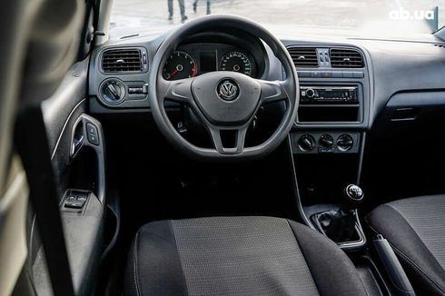 Volkswagen Polo 2017 - фото 20