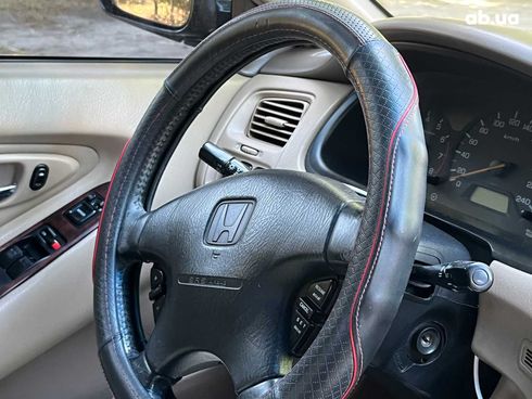 Honda Accord 2000 черный - фото 21