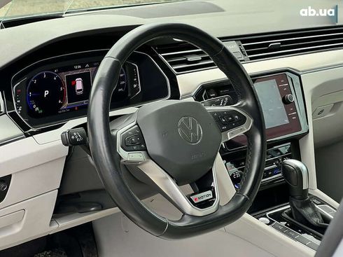 Volkswagen Passat 2022 - фото 28