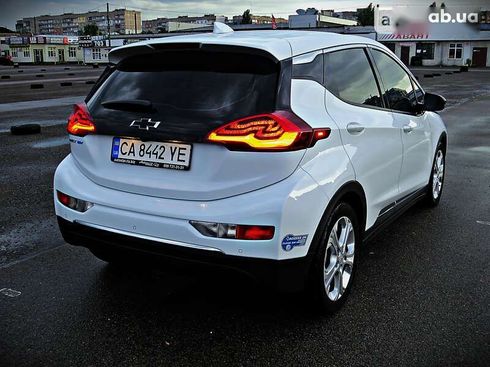 Chevrolet Bolt 2021 - фото 3