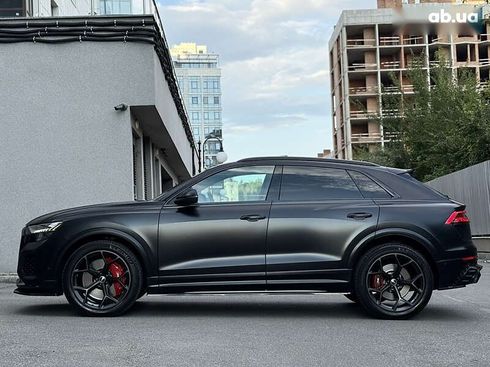 Audi RS Q8 2020 - фото 23