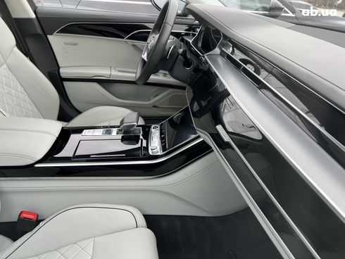 Audi A8 2021 - фото 9