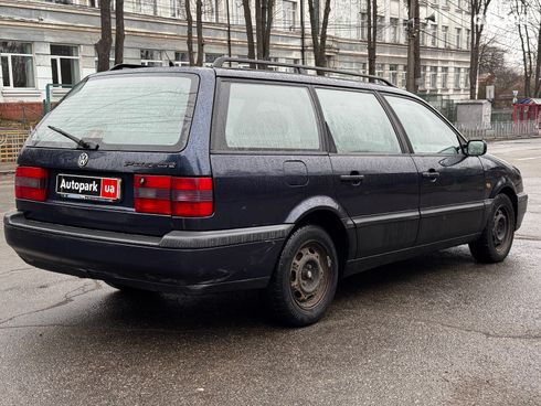 Volkswagen passat b4 1996 синий - фото 12